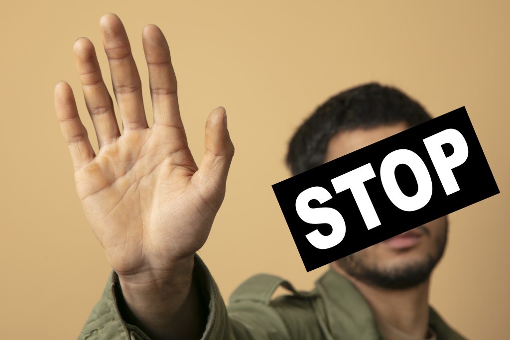stop trading nudes request custom content